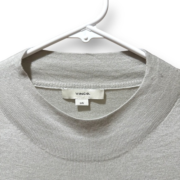 NEW! VINCE CASHMERE AND WOOL CREW NECK Heather Grey Size: L - Picture 3 of 5